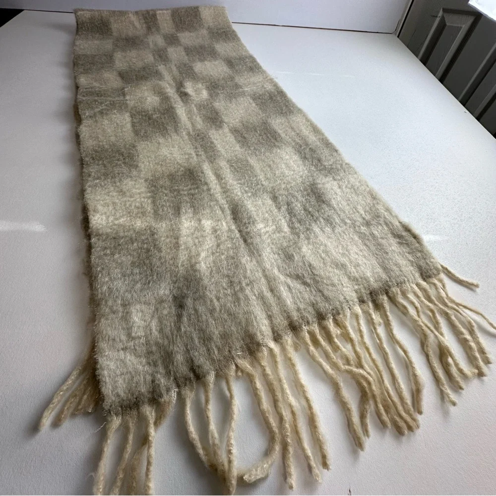 Madewell soft stylish